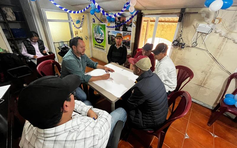 Capacitación acerca de gusano barrenador fortalece la sanidad pecuaria en Tejutla