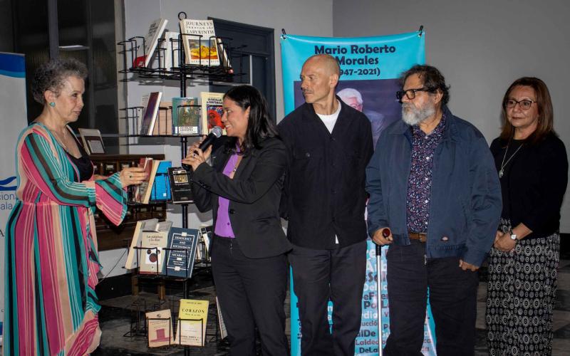 Biblioteca personal Mario Roberto Morales