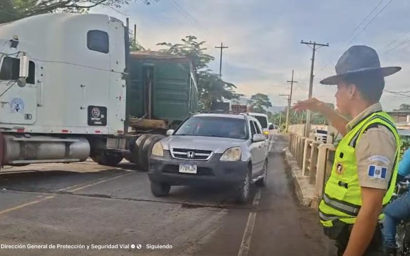 Provial atiende accidente de tránsito en la ruta al Atlántico