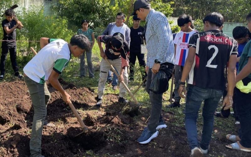 Huerto comunal fortalece la nutrición en centro de salud