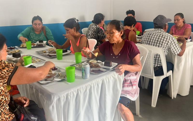 Comedor Social 108