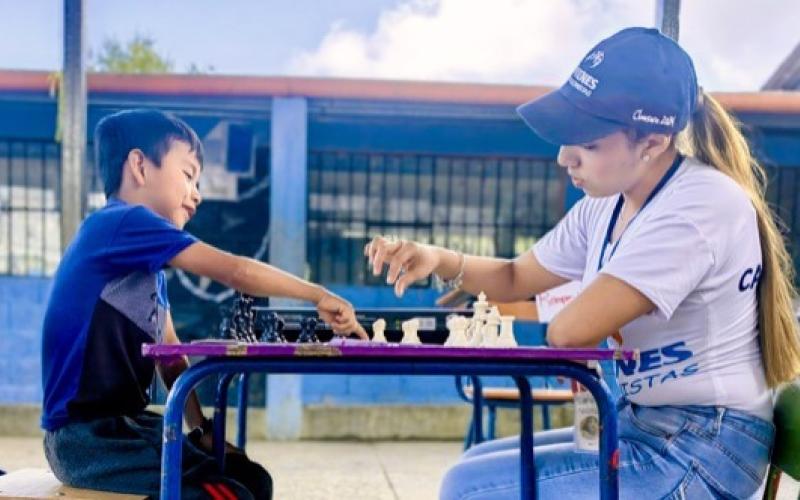 Niños y jóvenes de la Aldea Baleu viven cada fin de semana una experiencia llena de aprendizaje, diversión y esperanza gracias al programa Jóvenes Protagonistas del Ministerio de Desarrollo Social (MIDES).