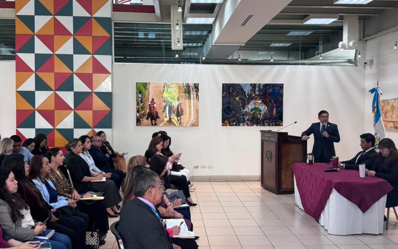 Funcionarios de la SIT, INFOM y el Instituto de la Víctima fortalecen sus capacidades en protocolo y ceremonial diplomático