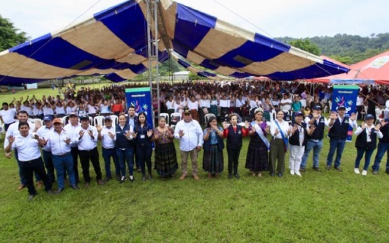 El Gobierno de Guatemala marcó un hito importante con el inicio de la Iniciativa Intersectorial Mano a Mano en Panzós, Alta Verapaz. 