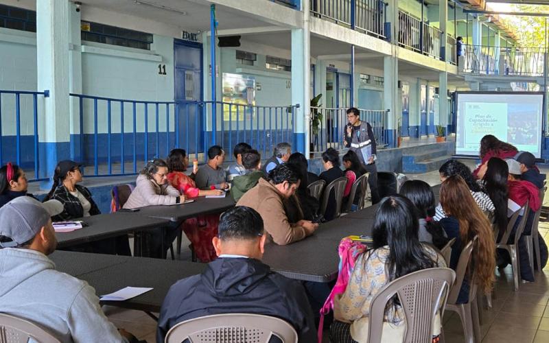 En San Raymundo fortalecen conocimientos de bienestar animal
