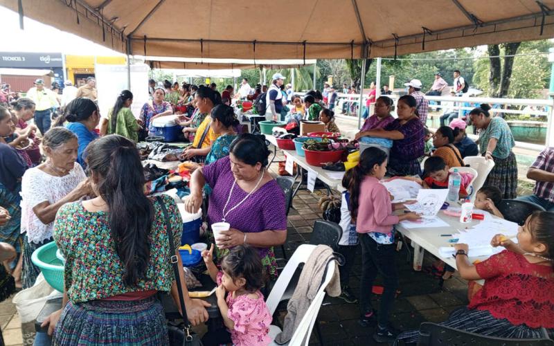 Feria del Agricultor promueve el comercio en Alta Verapaz 