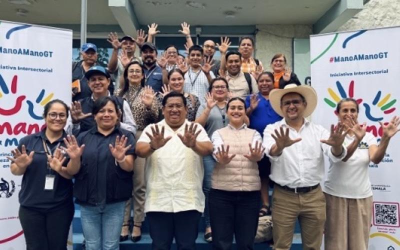 El objetivo central de la jornada fue socializar los avances de la Iniciativa Intersectorial Mano a Mano y establecer redes de coordinación con Organizaciones No Gubernamentales (ONG’s) y actores locales para la vinculación de acciones en el departamento.