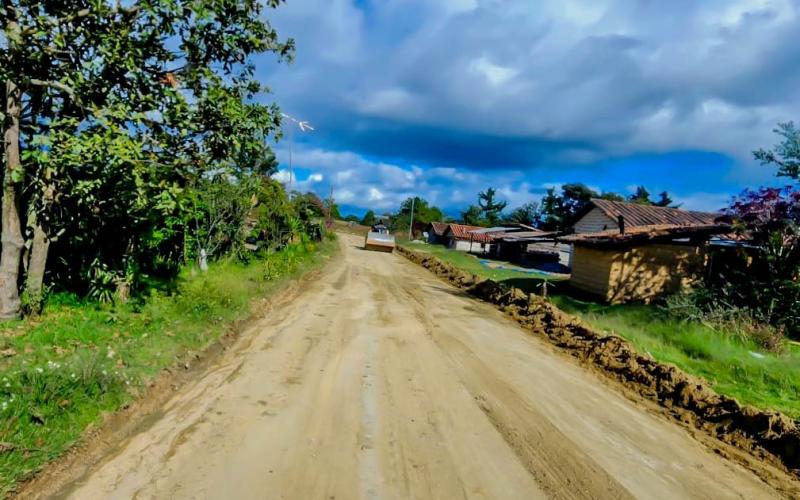 Caminos trabaja por rutas seguras y transitables en Aguacatán 