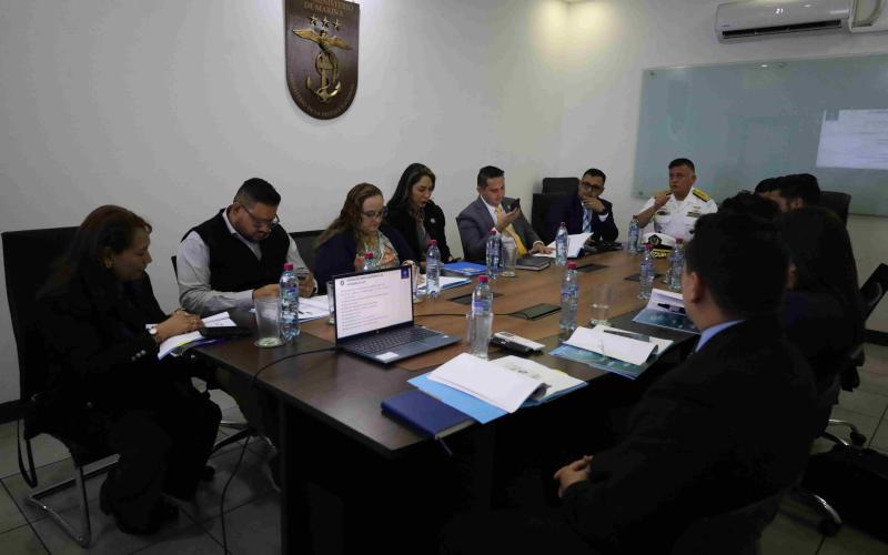 Autoridades fortalecen el Sistema Portuario Nacional mediante diálogo interinstitucional