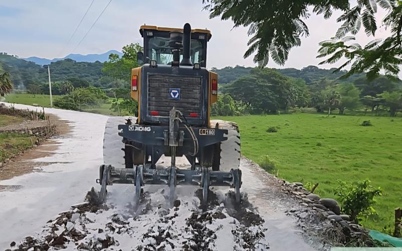 La nueva vía de Pasaco avanza con concreto 