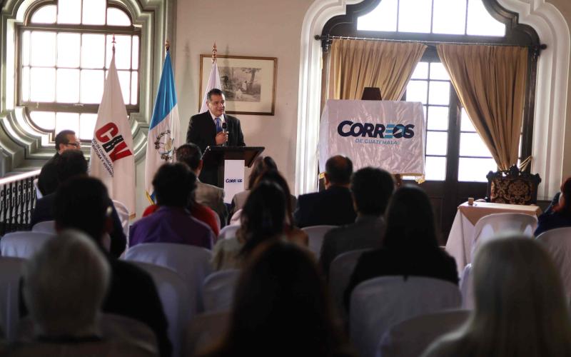 Correos de Guatemala rinde homenaje al legado artístico de Roberto González Goyri en su centenario