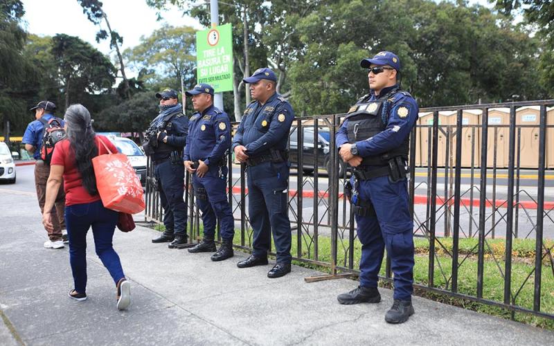 Operativo de seguridad para actividades navideñas en el Obelisco