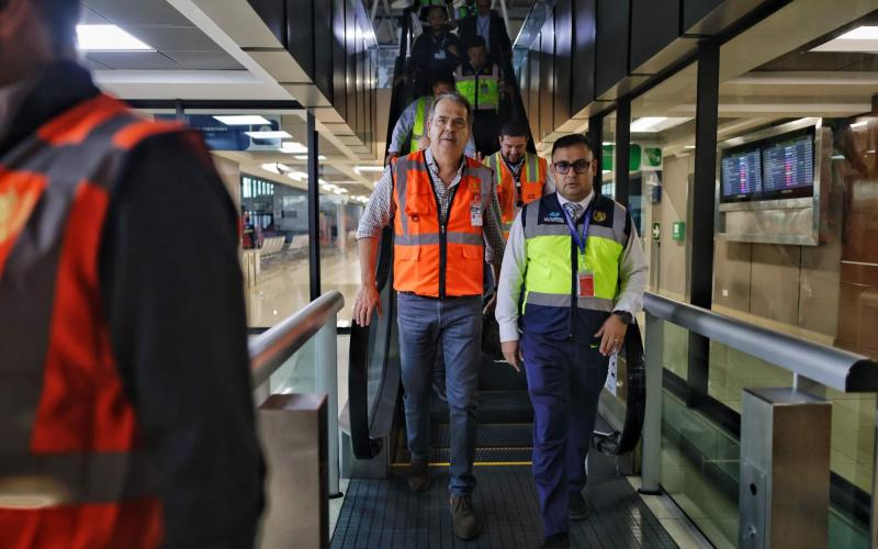 Autoridades y sector privado realizan recorrido técnico para conocer avances y proyectos en el Aeropuerto Internacional La Aurora