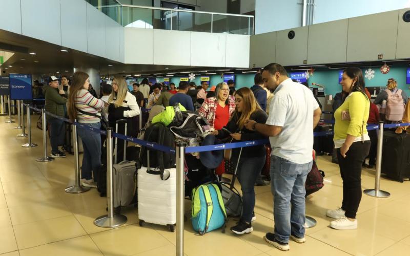 Aeropuerto La Aurora se prepara para recibir 900 pasajeros por hora este 22 de diciembre