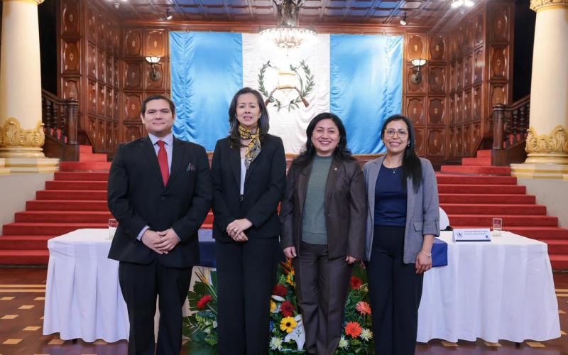 Minfin presenta informe de riesgos fiscales 2026–2030 con hoja de ruta