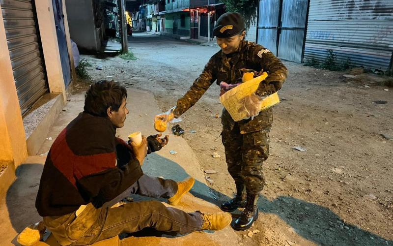 Ejército de Guatemala refuerza acciones de apoyo humanitario durante la temporada de frío
