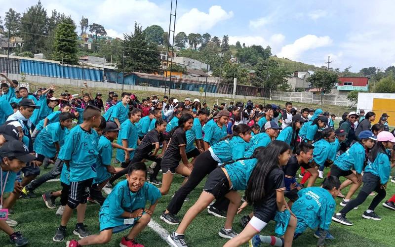 230 mil personas llegan al parque de la paz Erick Barrondo de Cobán