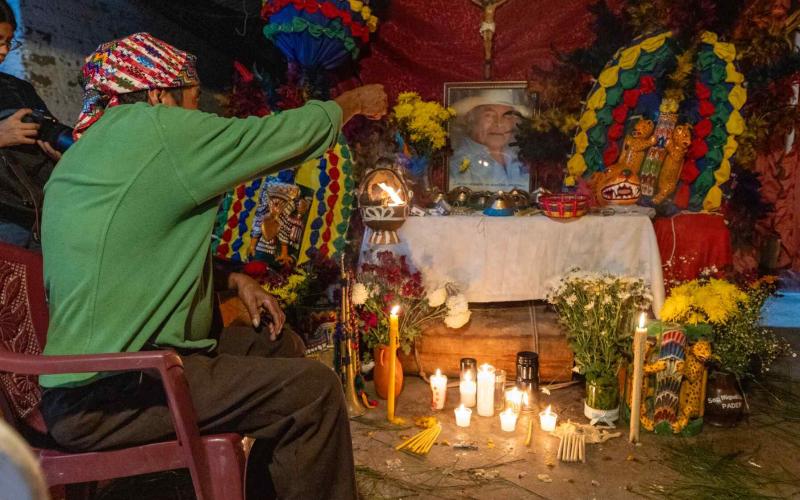 Velación de las máscaras: un rito intrínseco en los preparativos del Rabinal Achí