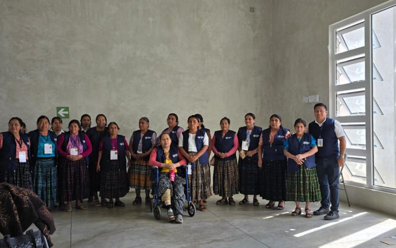 Parque de la Paz de Cobán alberga jornada de capacitación a comadronas de la aldea Totem
