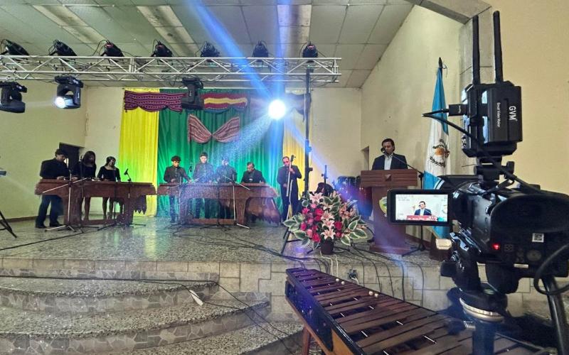 Chapinlandia Celebra el Día de la Marimba en Vivo desde Xela