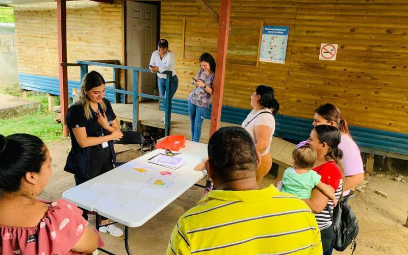 Entre juegos y consejos, madres fortalecen la alimentación de sus hijos en Retalhuleu