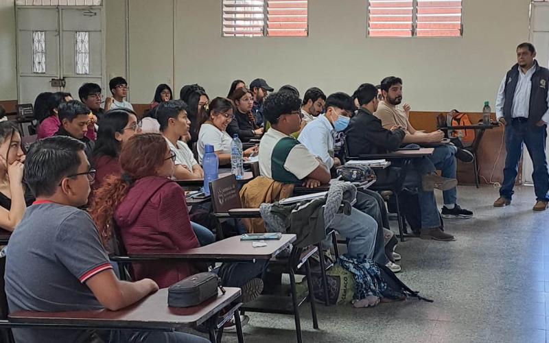Futuros veterinarios se capacitan para reforzar vigilancia del Gusano Barrenador