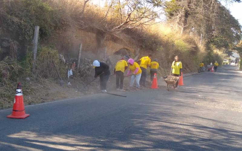 Recuperan cunetas en la ruta San Jacinto – San Martín Jilotepeque