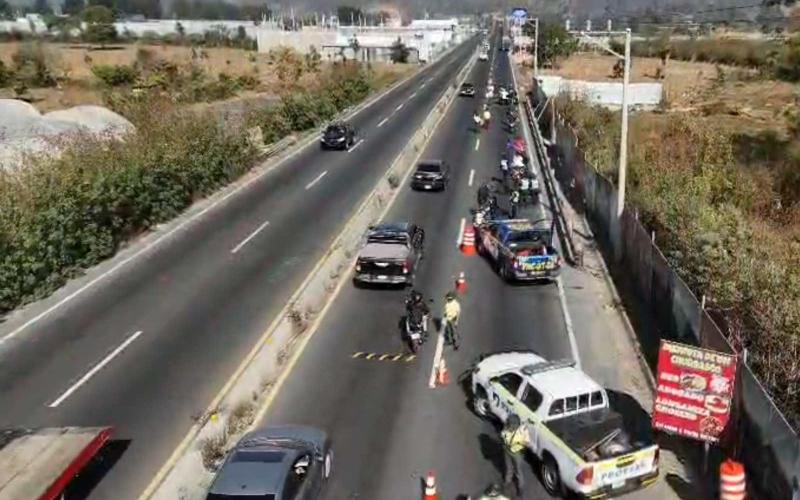 Carreras clandestinas en Chimaltenango deja 48 sanciones; 24 fueron a motoristas