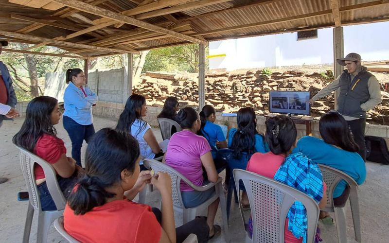 Crianza de conejos abre nuevas oportunidades para familias en El Progreso