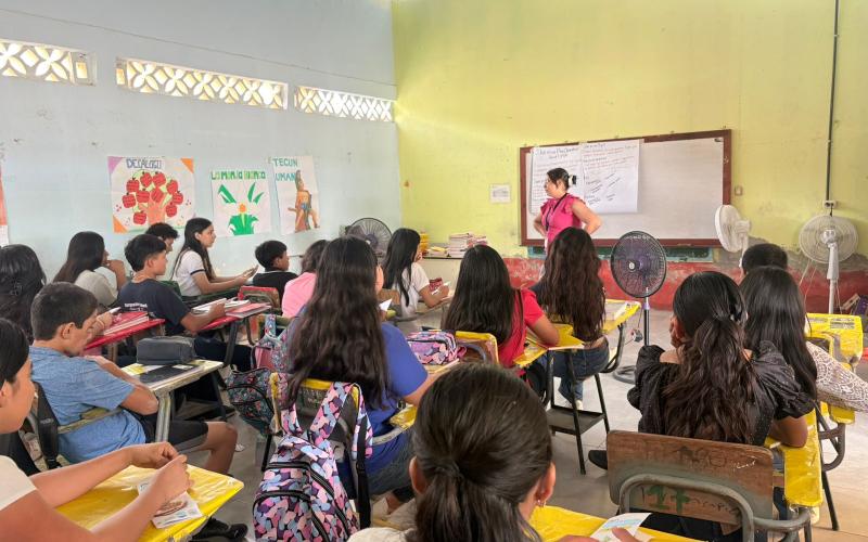 Jóvenes del CADER de Zacapa aprenden la prevención del trabajo infantil
