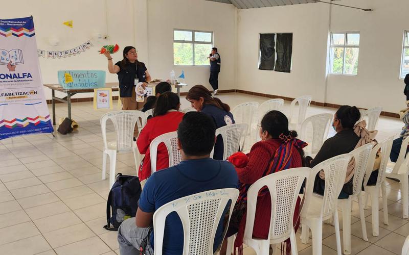 Padres de familia fortalecen el cuidado de sus hijos en San Pedro Sacatepéquez