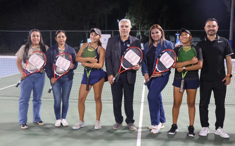 Tenis