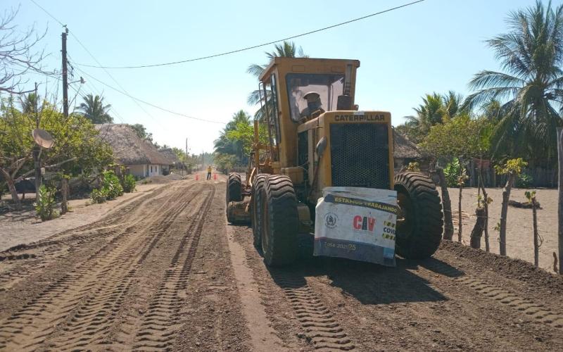 Trabajos en acceso a la playa Churirín y benefician a vecinos de Suchitepéquez