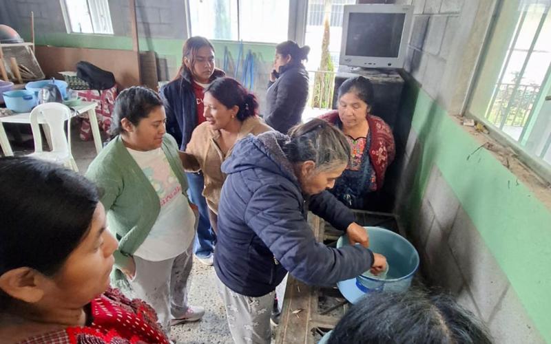 Talleres clave fortalecen la economía familiar y la salud en Quetzaltenango 