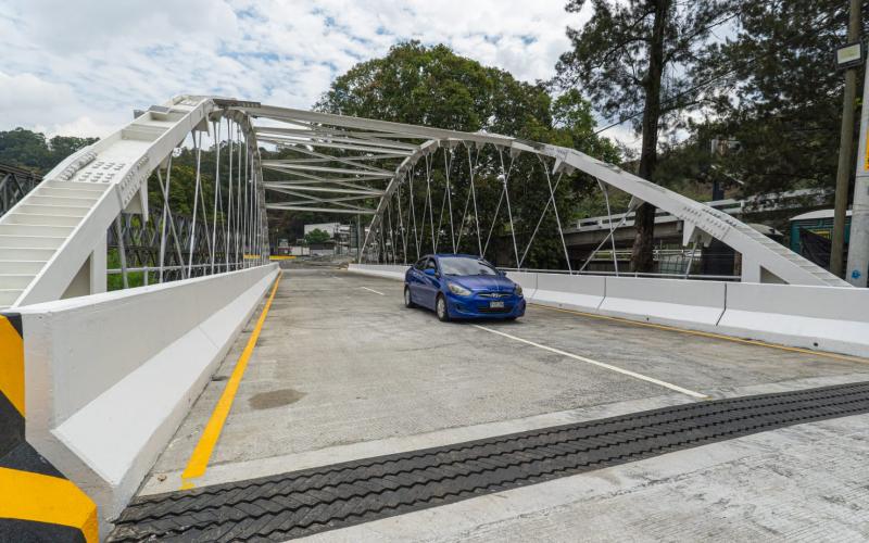 CIV fortalece la movilidad y seguridad vial para miles de familias en la salida de la ruta CA-9 Sur con la habilitación del Puente Villalobos 1 y trabajos complementarios