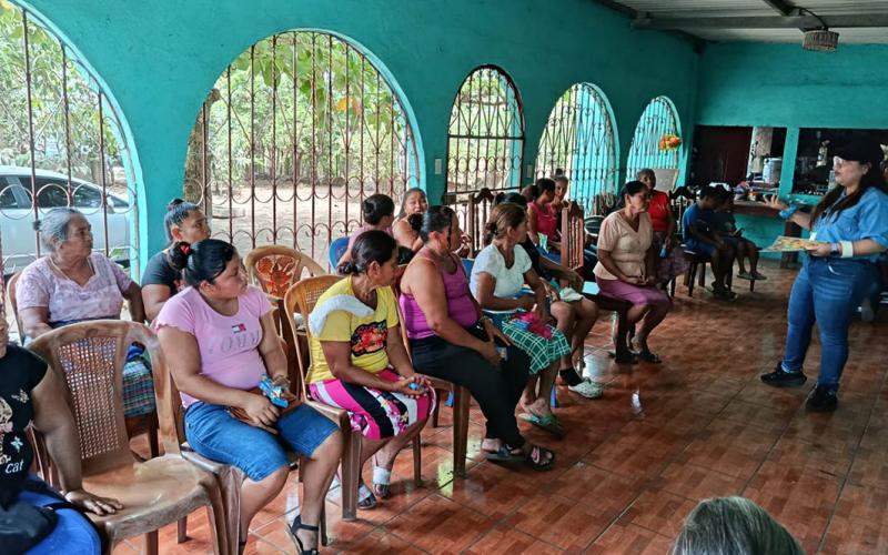 Familias de Escuintla fortalecen su alimentación desde la comunidad