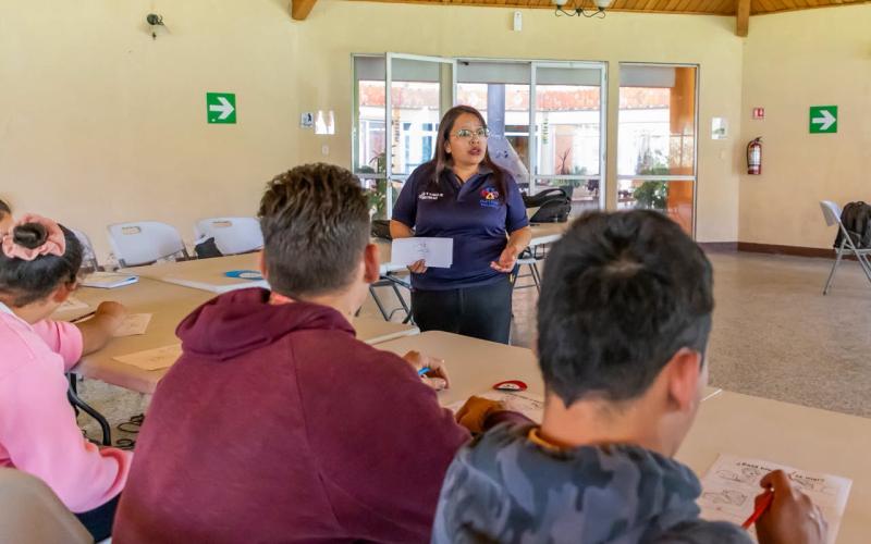 Mintrab realiza capacitación sobre derechos laborales a jóvenes con discapacidad intelectual