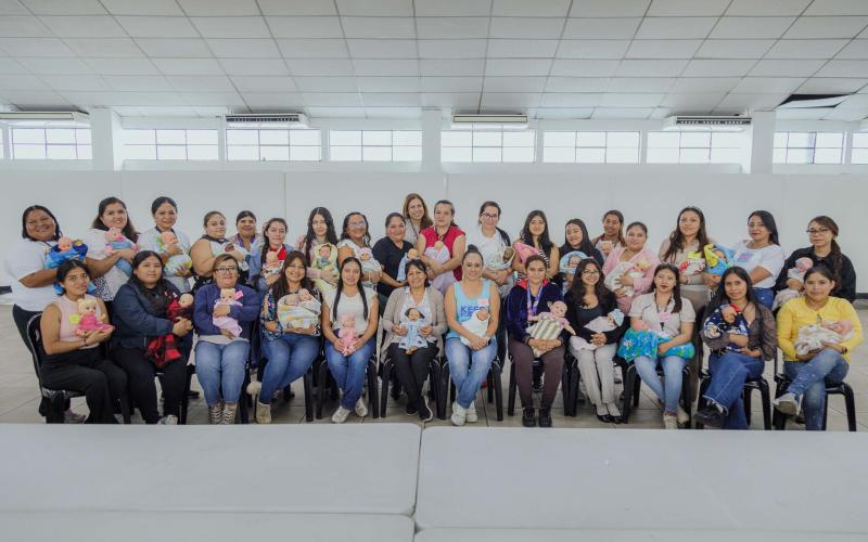 Participantes del Diplomado de Niñeras fortalecen conocimientos sobre estimulación infantil  