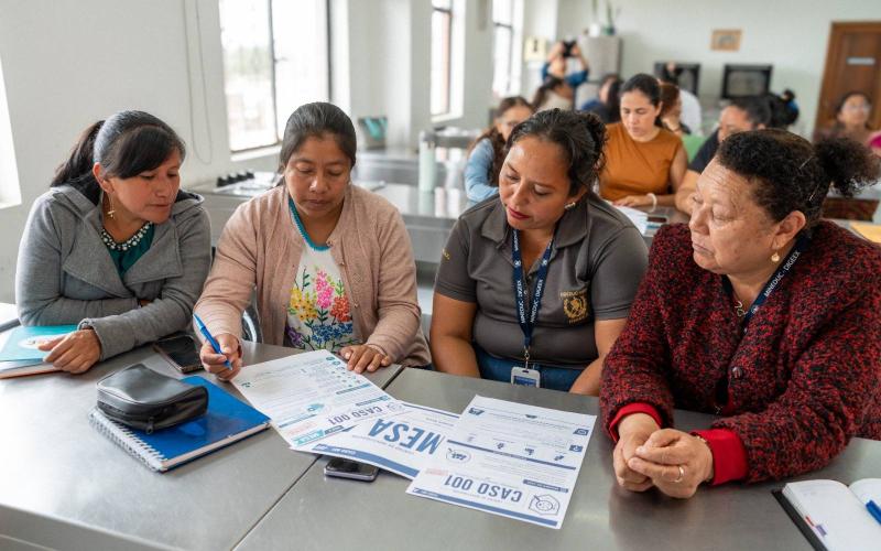 Ministerio de Educación fortalece competencias pedagógicas  del personal por medio de taller de actualización CEMUCAF