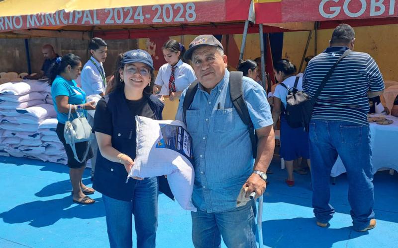 Entregan semillas de maíz y ayote para fortalecer la agricultura familiar