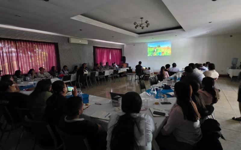 Fortalecen capacidades de extensionistas en Escuintla con el modelo MEC-RURAL