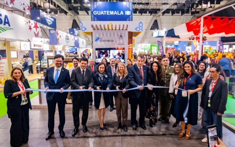 Empresas Guatemaltecas participan en el Espacio Food & Service 2026 en Santiago de Chile
