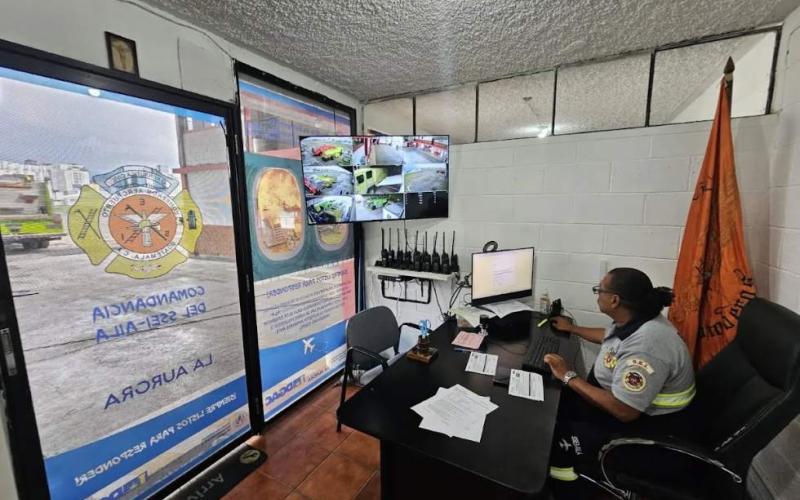 Aeropuerto La Aurora mejora su respuesta ante emergencias con nuevos equipos