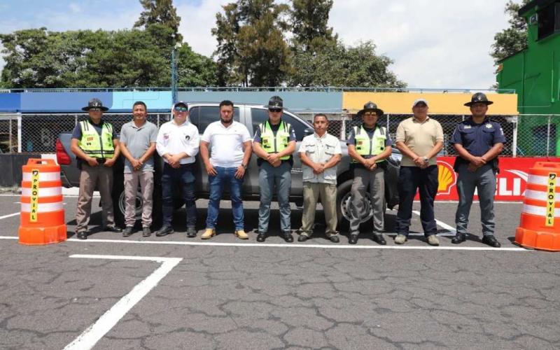 La práctica al volante refuerza la preparación ante situaciones imprevistas en carretera