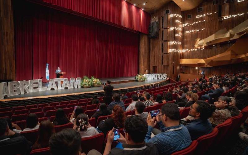 Guatemala participa en AbreLatam ConDatos para fortalecer la innovación pública y la transparencia