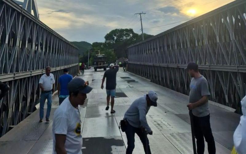 Habilitan paso vehicular en el puente Santiago en Gualán, Zacapa