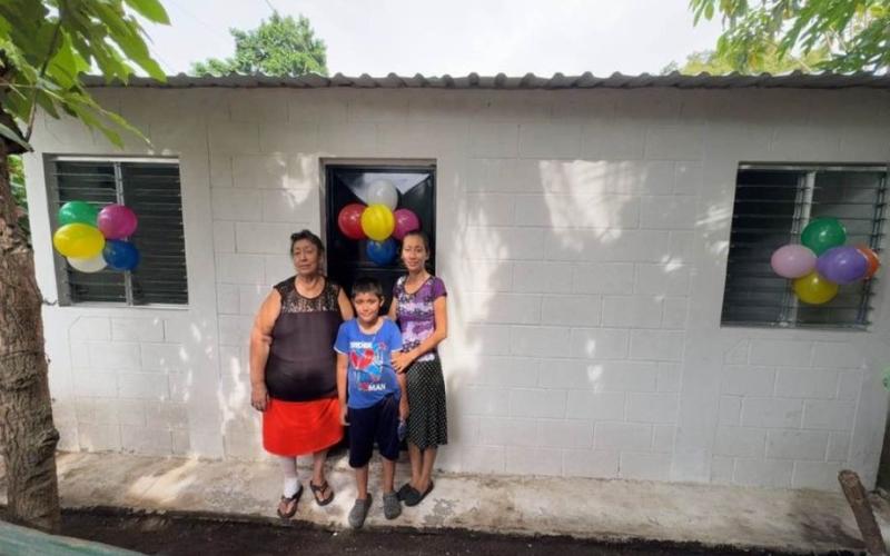 Más de 30 familias reciben las llaves de su nuevo hogar en Escuintla