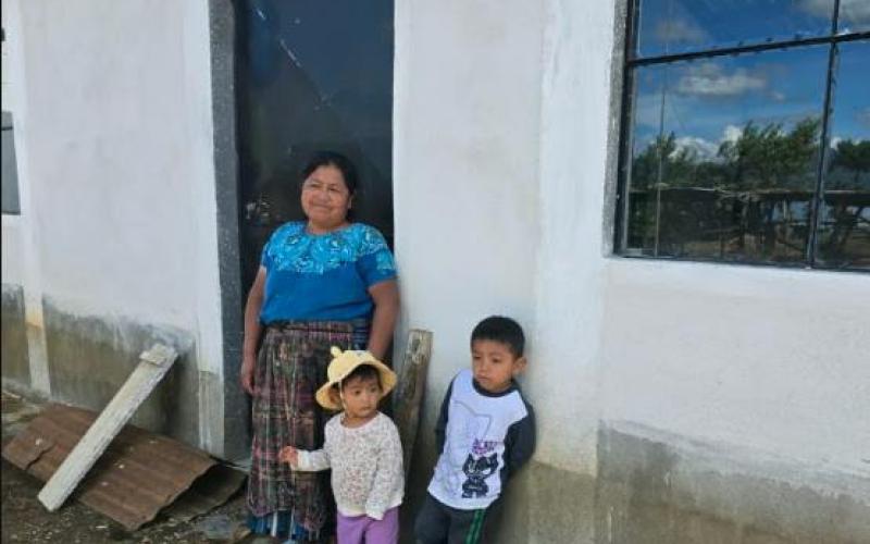 Un hogar propio llega a 28 familias de San Andrés Semetabaj