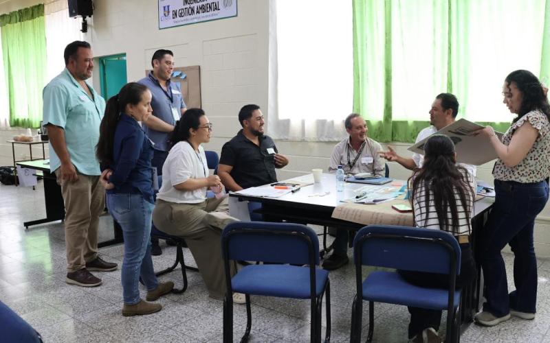 Comunidades de oriente participan en la construcción de la política urbana nacional