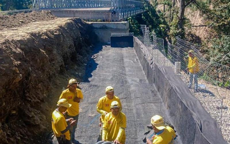 Avanza habilitación de paso provisional en puente Santa Bárbara